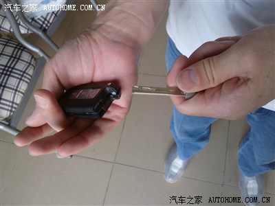 还是钥匙换电池的问题。打不开啊打不开!