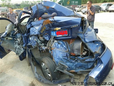 交通事故,对方全责,去4S店定损的报价和4S报价