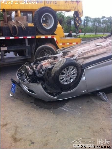 【图】转自 太平洋汽车网论坛 550车祸~_荣威