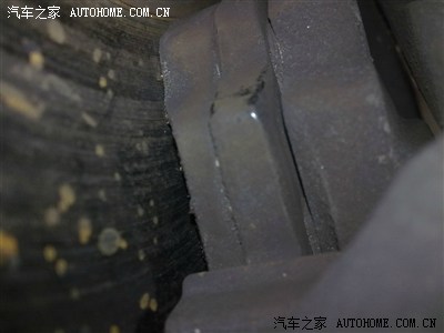 看刹车片磨损程度判断何时更换(砖家叫兽都进来帮忙啊