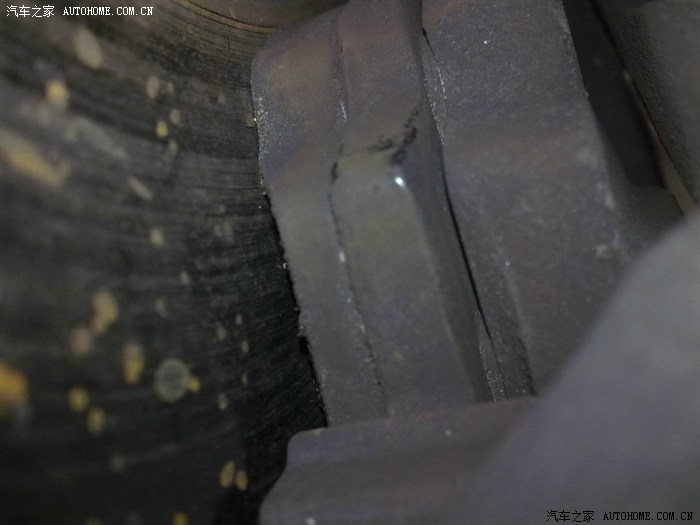 【图】看刹车片磨损程度判断何时更换(砖家叫