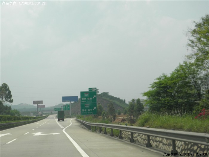 广西的路牌指示方向