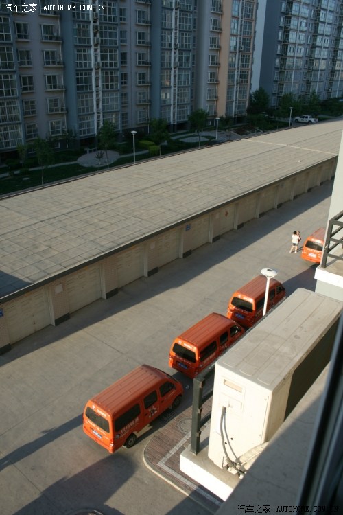 【图】上次有人说我家小区车位多吃饱没事干拍