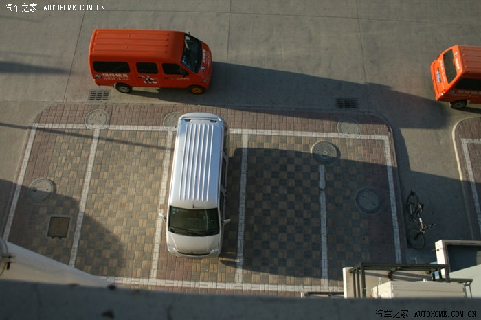 【图】上次有人说我家小区车位多吃饱没事干拍