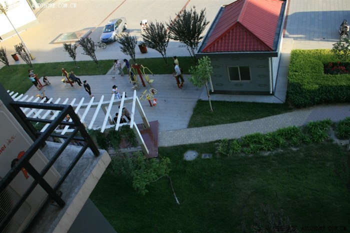 【图】上次有人说我家小区车位多吃饱没事干拍