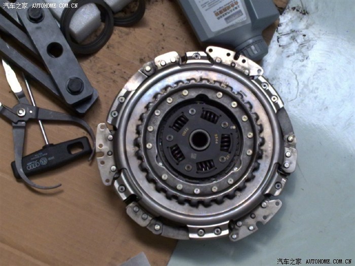 更换dsg离合器片作业