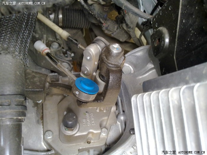 【图】这是什么?(发动机仓里)
