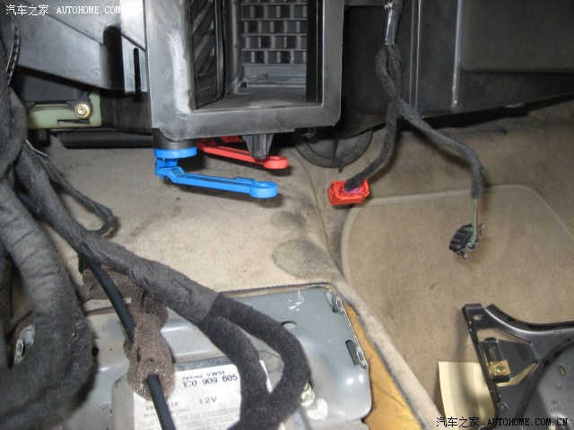 【图】帕萨特开空调中控位置不出风的处理方法