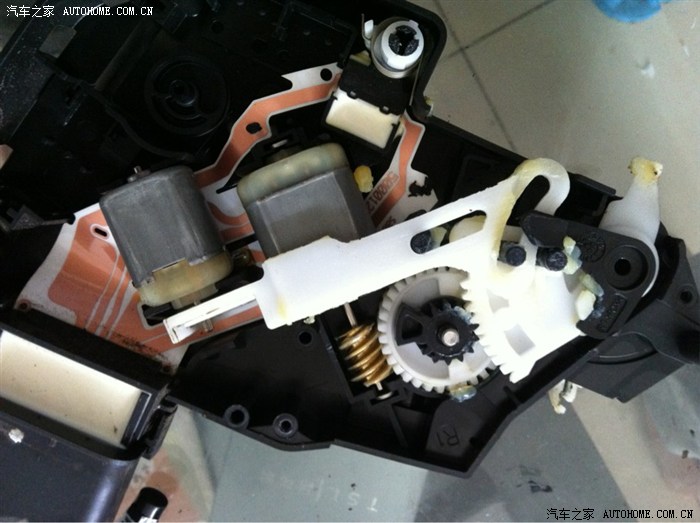 【图】致胜右前、右后门锁失灵自已动手维修过