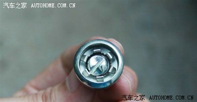 有浙江的朋友吗?请教一个牌照安装的问题。