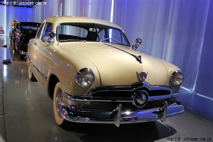 上海汽车博物馆里的福特老爷车