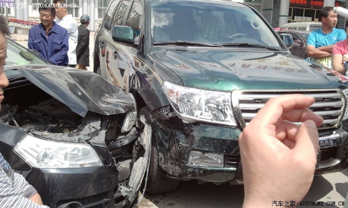 【图】一起十字交通事故,判定五五责任,请问保