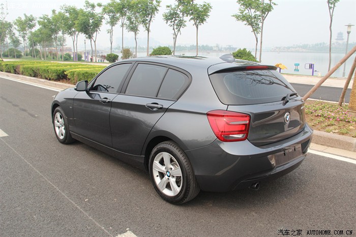 2012款矿石灰宝马118i提车