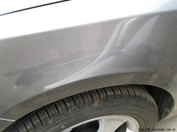 【图】昨天晚上车被划了,帮分析是小孩划得还