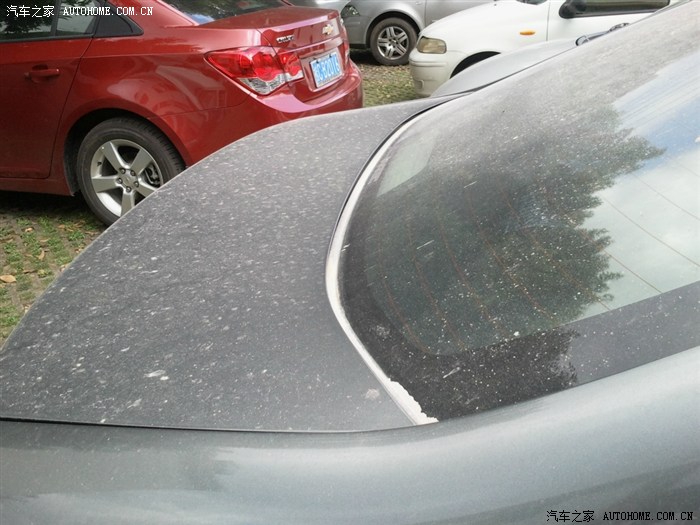 昨晚车被一小孩抽风给划了