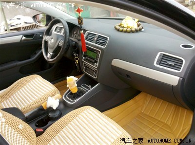 东营新速腾1.4T黑加黑手豪提车作业+内饰改装