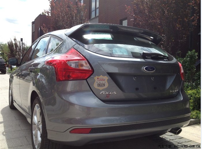 【图】新福克斯2.0AT两厢加选装包 钛金灰(18