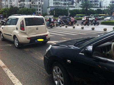 秀尔红绿灯刹车被追尾.(3楼已补后防撞梁图片