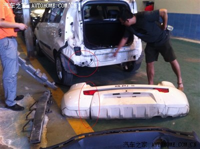 秀尔红绿灯刹车被追尾.(3楼已补后防撞梁图片