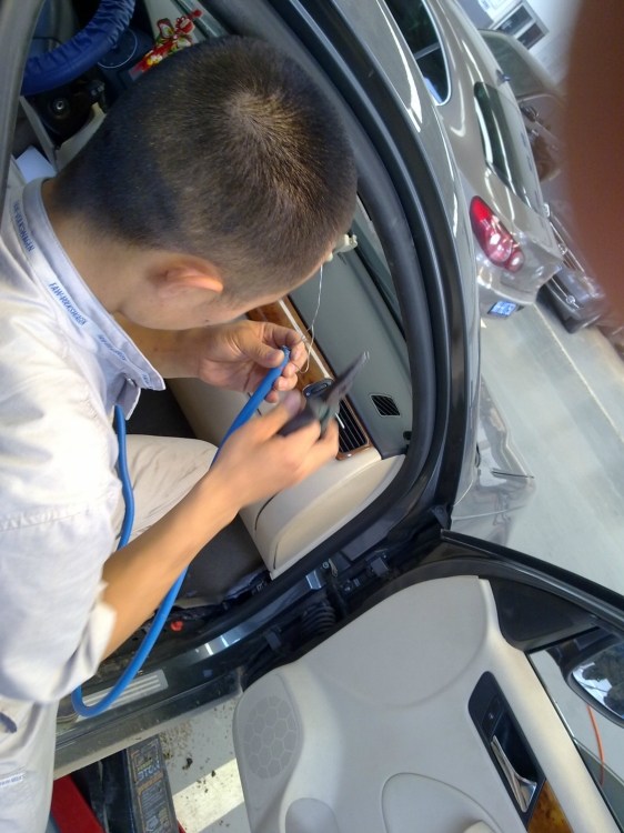 天窗排水管堵塞的一些提示和方法_宝来论坛_手机汽车