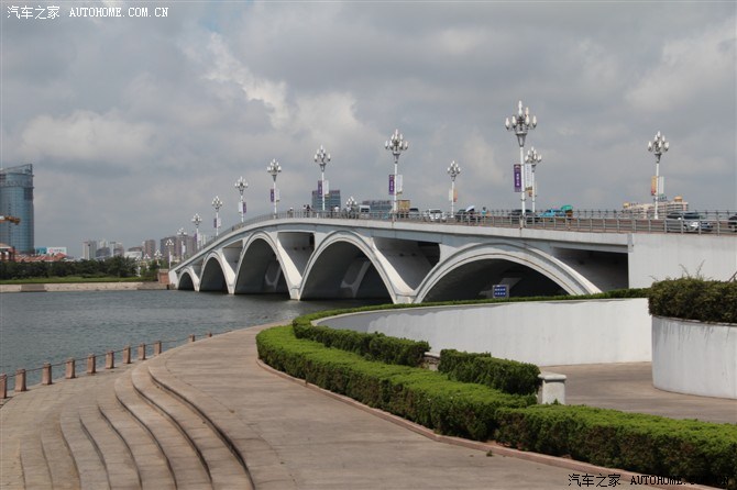 日照吃海鲜贵吗_深圳澳头吃海鲜_冬日娜是刘翔妻子吗(4)