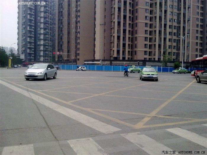 【图】西单侧面蜀辉路是单行道 每天好多车违