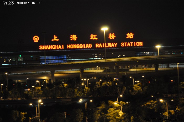 高架拍虹桥机场夜景
