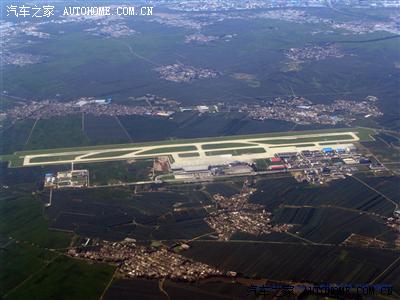 桃仙机场第二跑道开建了,从空中看,貌似在现有跑道南侧.