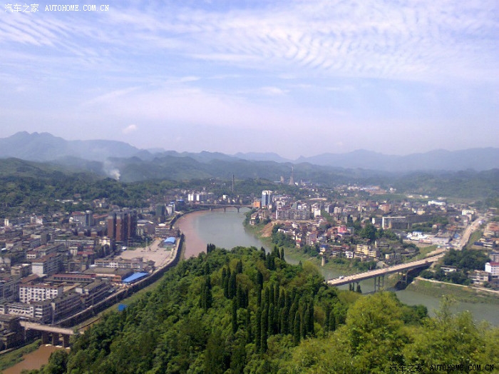 桑植县城全景(手机拍摄)