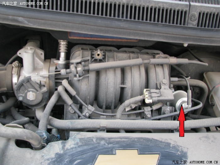 乐风发动机上面的银色小罐子是什么配件?