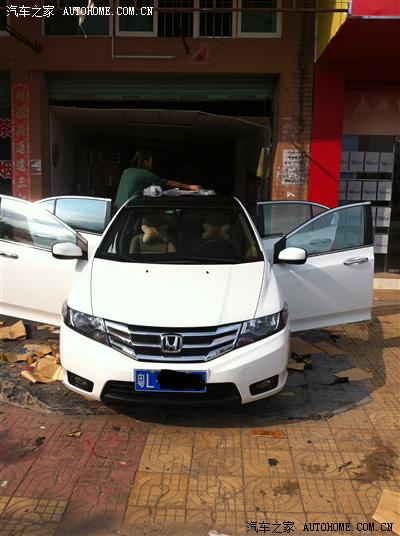 车顶膜、车尾字体和谐 简单作业_广东