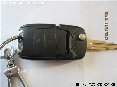 汽车遥控钥匙怎么更换电池高清图片