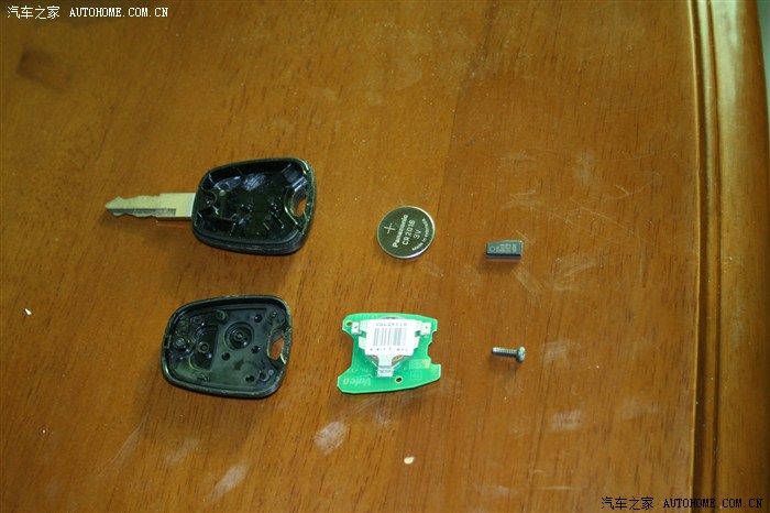 【图】钥匙换电池 顺便解剖_标致207论坛