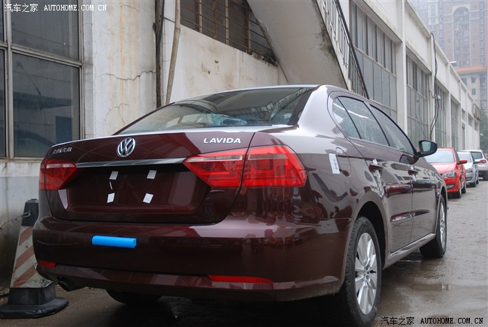 【图】2013 新朗逸 锐意红 1.6自动舒适版 作业