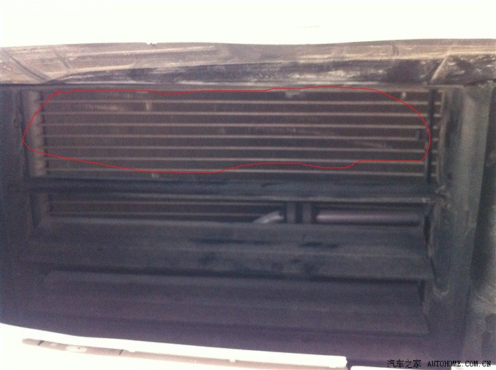 请问高手们。进气格栅主动关闭系统撞坏了要修