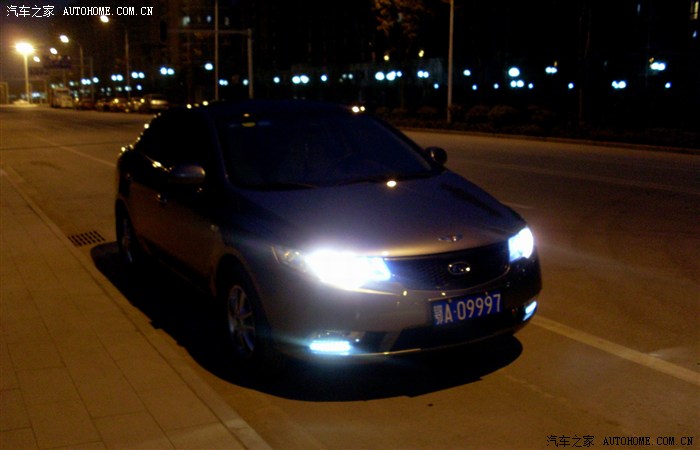 【图】路灯下的小妹妹,你家住在哪里?