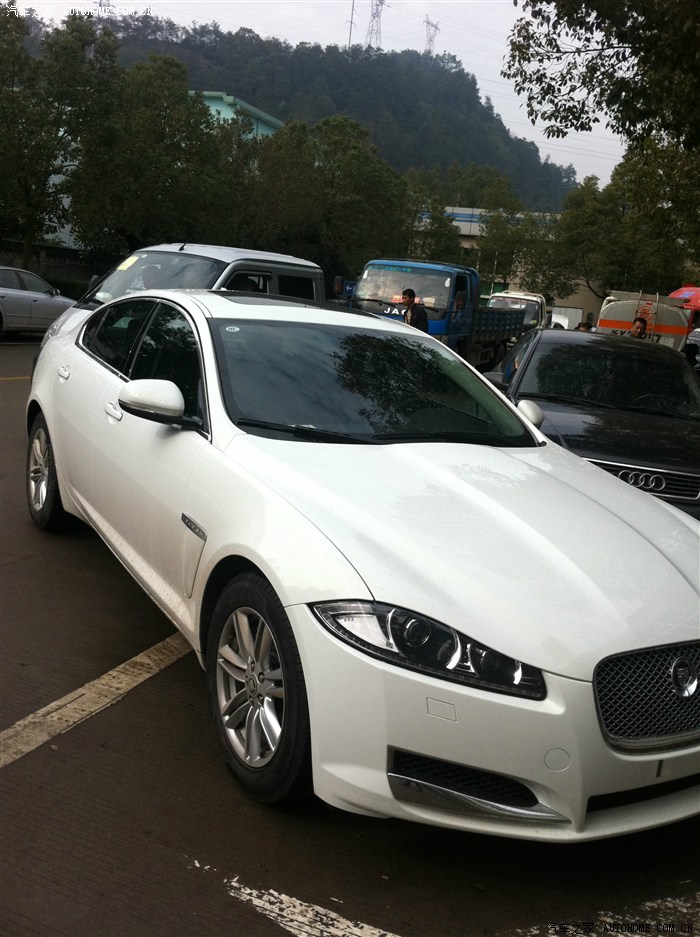 极光白2013款 xf 2.0t 风华版上海提车
