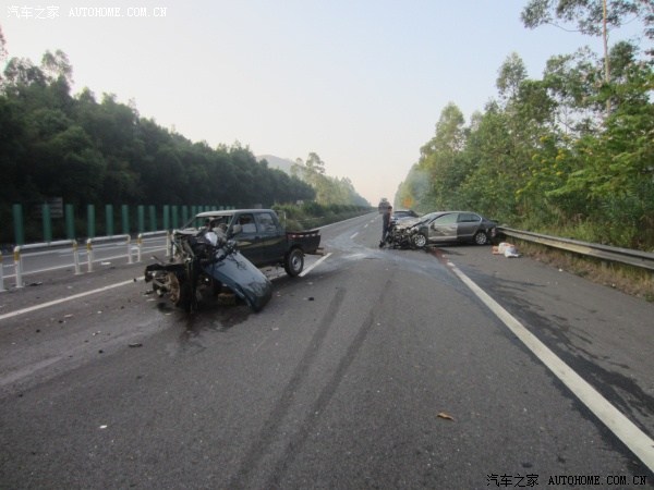 【图】皮卡车泉南高速公路违法掉头,最后悲剧