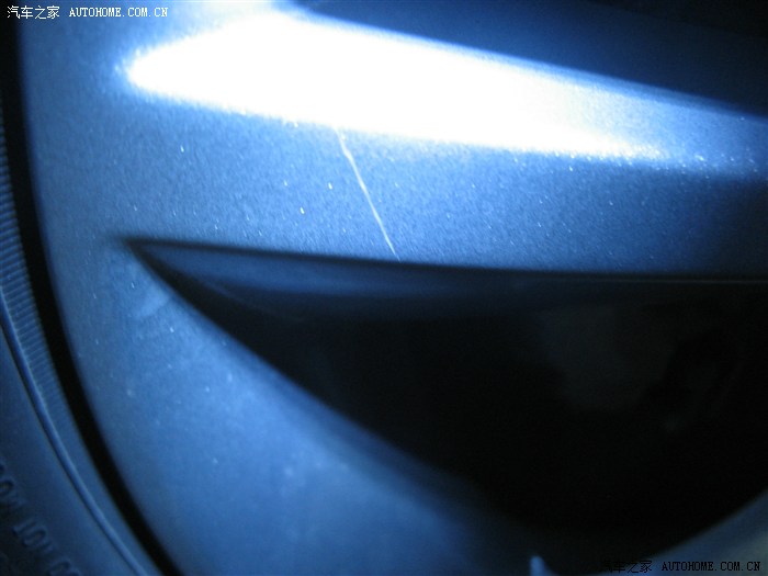 【图】新福克斯,轮毂刮痕怎么祛除啊,顺便求鉴