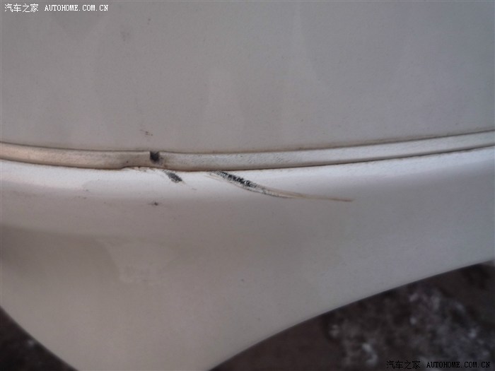 【图】停车场被电三轮剐蹭,可气又心疼啊!