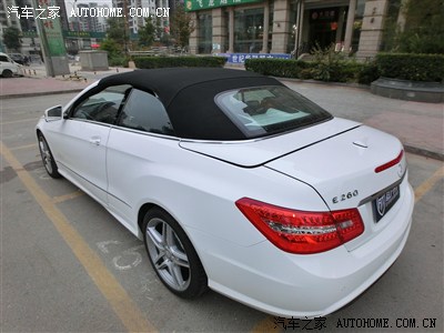 白色奔驰E260 软顶敞篷 MM车主提车作业_奔