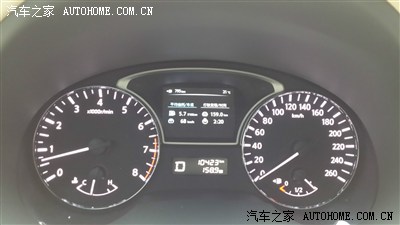 2.5排量新天籁的油耗6.0L\/100km,高速表现突出