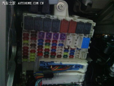 锋范acc线保险盒是在哪里啊?