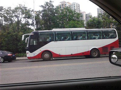 车子过户时原来贴的膜被强制撕了,前几天在某