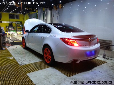 GS蓝色牌照灯,轮毂改色,视觉的冲击,要的就是