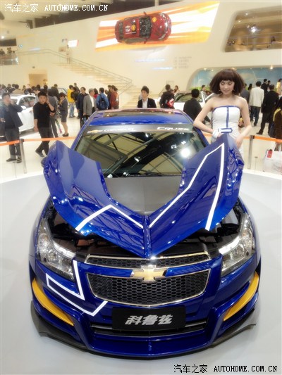 鹿科改排气、上包围作业,另附上海车展海量照