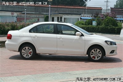 【山高我为峰】2013款捷达糖果白1.6自舒上交