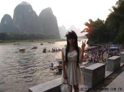 梦里与美女同游仙境,梦想与现实同美····