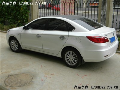 提车作业 贴黑顶和车膜护板,还有其他物件,求精