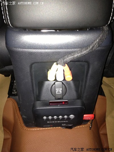 2013酷威安装车载多媒体播放器,实现播放U盘